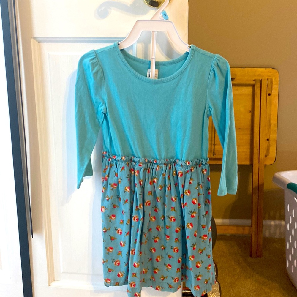 Gap kids dress size 4